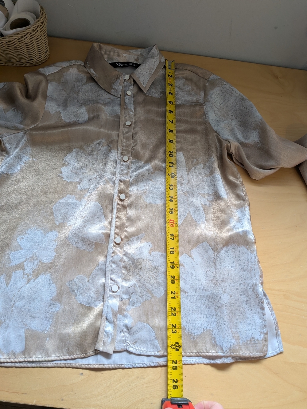 ZARA Women Blouse Beige And White Size XS Loose Fit Elegant Glossy Texture - Picture 12 of 13